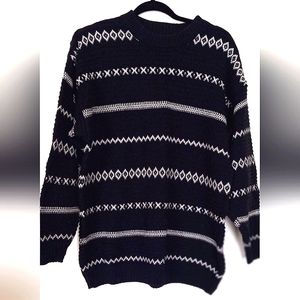 Black Aztec pattern size M. Bundle for more savings